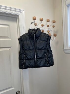 Zara - "Leather" Puffer Vest - Black - S